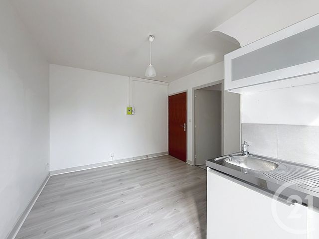 Appartement Studio à louer - 1 pièce - 18.0 m2 - TROYES - 10 - CHAMPAGNE-ARDENNE - Century 21 Martinot Immobilier