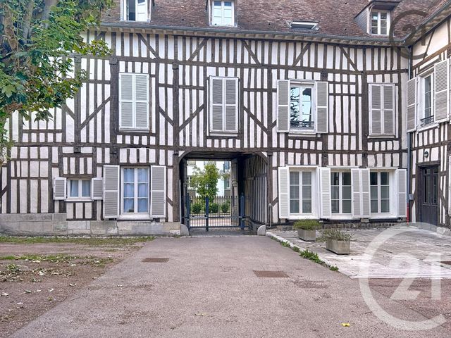 Appartement Studio à louer - 1 pièce - 27.6 m2 - TROYES - 10 - CHAMPAGNE-ARDENNE - Century 21 Martinot Immobilier