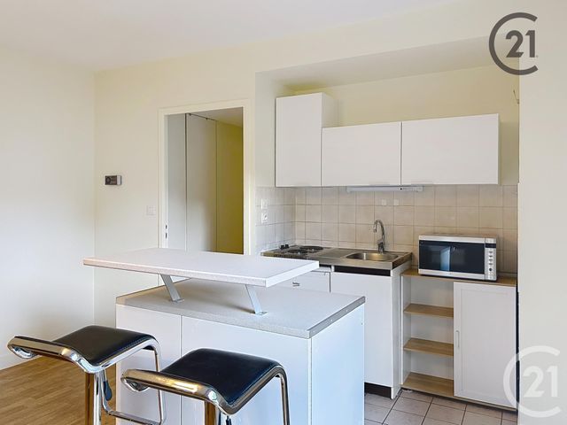 Appartement Studio à louer - 1 pièce - 27.6 m2 - TROYES - 10 - CHAMPAGNE-ARDENNE - Century 21 Martinot Immobilier