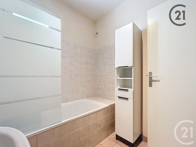 Appartement Studio à louer - 1 pièce - 27.6 m2 - TROYES - 10 - CHAMPAGNE-ARDENNE - Century 21 Martinot Immobilier