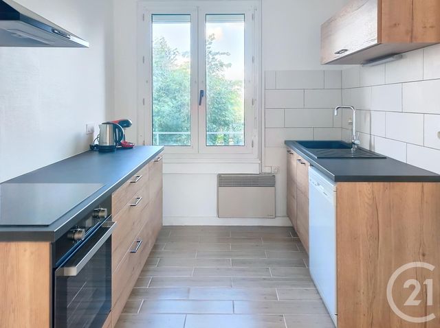 Appartement T3 à louer - 3 pièces - 54.51 m2 - TROYES - 10 - CHAMPAGNE-ARDENNE - Century 21 Martinot Immobilier