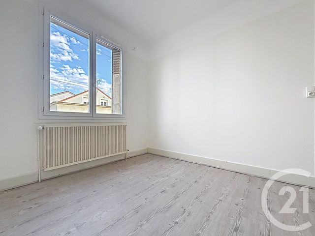 Appartement F4 à louer - 4 pièces - 67.0 m2 - TROYES - 10 - CHAMPAGNE-ARDENNE - Century 21 Martinot Immobilier