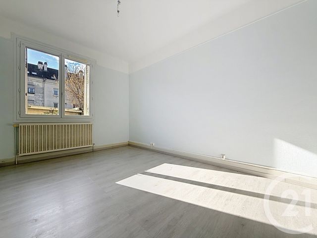 Appartement F4 à louer - 4 pièces - 67.0 m2 - TROYES - 10 - CHAMPAGNE-ARDENNE - Century 21 Martinot Immobilier