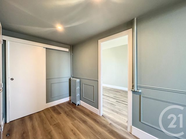 Appartement T2 à louer - 2 pièces - 50.0 m2 - TROYES - 10 - CHAMPAGNE-ARDENNE - Century 21 Martinot Immobilier