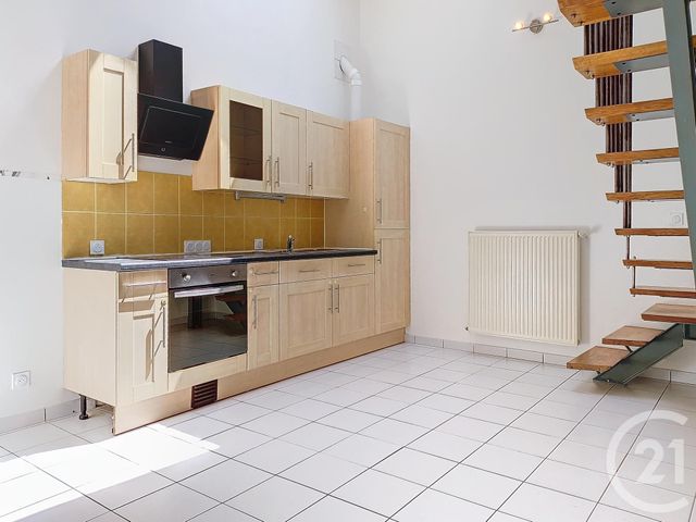 Appartement F3 à louer LA CHAPELLE ST LUC