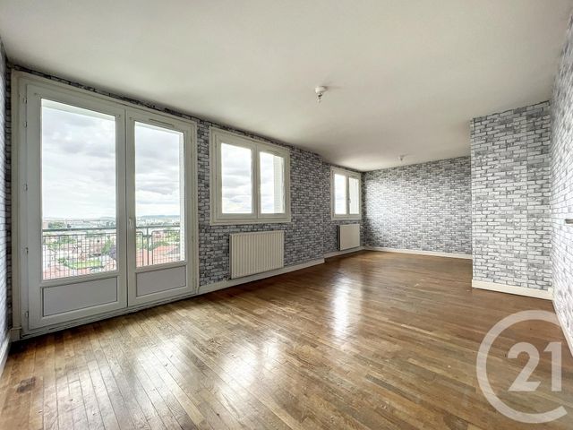 Appartement T3 à louer - 3 pièces - 71.0 m2 - TROYES - 10 - CHAMPAGNE-ARDENNE - Century 21 Martinot Immobilier