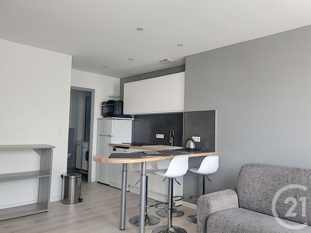 Afficher la photo en grand Appartement F2 à louer - 2 pièces - 37.5 m2 - TROYES - 10 - CHAMPAGNE-ARDENNE - Century 21 Martinot Immobilier