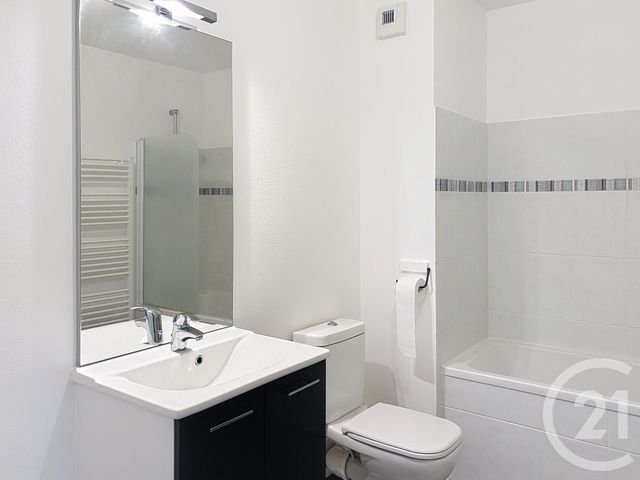 Appartement F2 à louer - 2 pièces - 40.5 m2 - ST ANDRE LES VERGERS - 10 - CHAMPAGNE-ARDENNE - Century 21 Martinot Immobilier