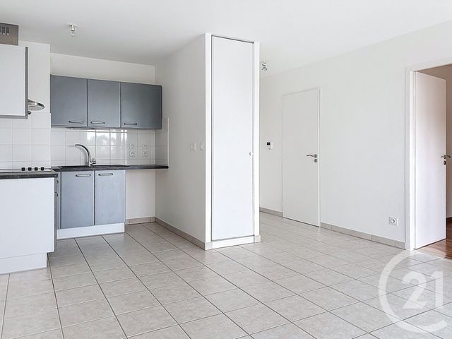 Appartement F2 à louer - 2 pièces - 40.5 m2 - ST ANDRE LES VERGERS - 10 - CHAMPAGNE-ARDENNE - Century 21 Martinot Immobilier