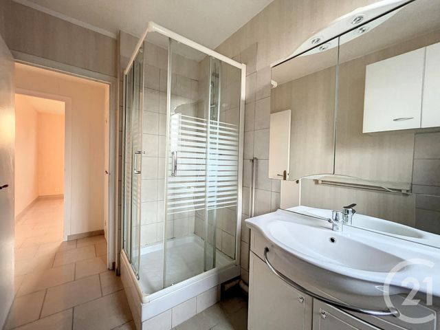 Appartement T3 à louer - 3 pièces - 57.0 m2 - TROYES - 10 - CHAMPAGNE-ARDENNE - Century 21 Martinot Immobilier