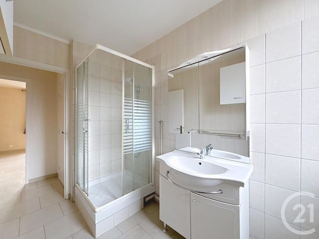 Appartement T3 à louer - 3 pièces - 57.0 m2 - TROYES - 10 - CHAMPAGNE-ARDENNE - Century 21 Martinot Immobilier