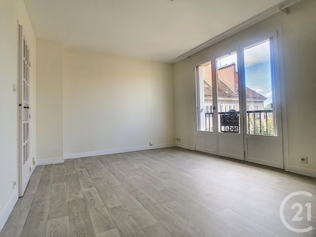 Appartement F2 à louer - 3 pièces - 55.42 m2 - TROYES - 10 - CHAMPAGNE-ARDENNE - Century 21 Martinot Immobilier