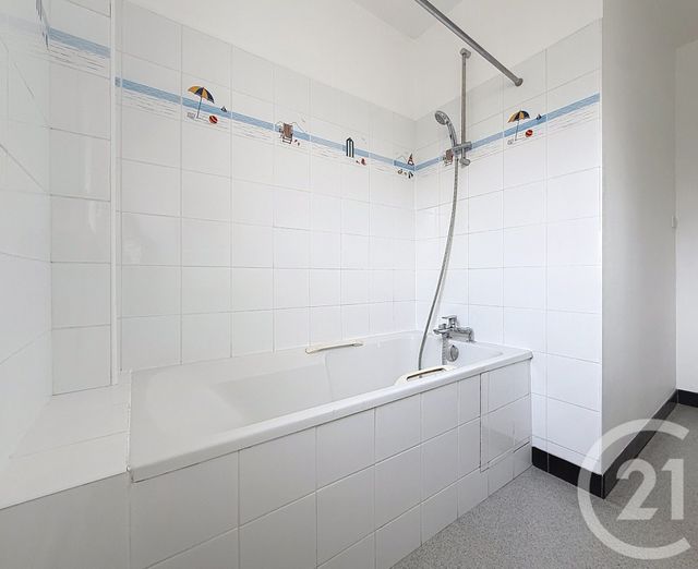 Appartement F2 à louer - 3 pièces - 55.42 m2 - TROYES - 10 - CHAMPAGNE-ARDENNE - Century 21 Martinot Immobilier