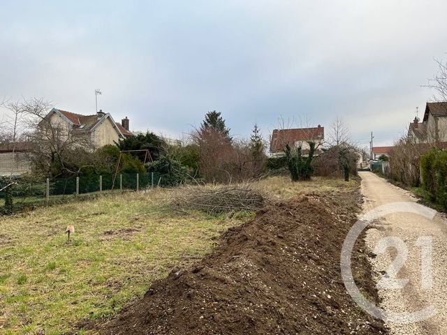terrain - TROYES - 10