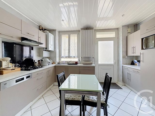 maison à vendre - 6 pièces - 135.1 m2 - ROMILLY SUR SEINE - 10 - CHAMPAGNE-ARDENNE - Century 21 Martinot Immobilier