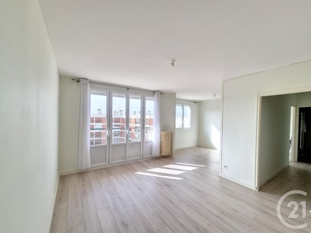 Appartement F2 à louer - 2 pièces - 53.7 m2 - TROYES - 10 - CHAMPAGNE-ARDENNE - Century 21 Martinot Immobilier