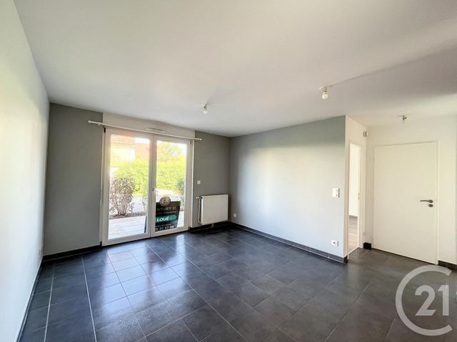 Appartement F2 à louer - 2 pièces - 37.0 m2 - LA CHAPELLE ST LUC - 10 - CHAMPAGNE-ARDENNE - Century 21 Martinot Immobilier