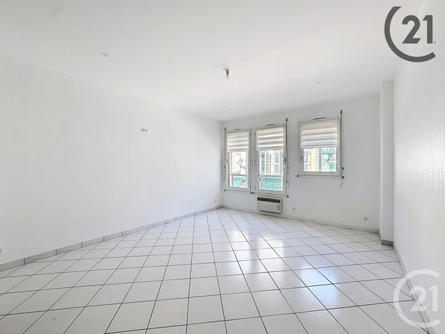 Afficher la photo en grand Appartement à vendre - 8 pièces - 150.86 m2 - TROYES - 10 - CHAMPAGNE-ARDENNE - Century 21 Martinot Immobilier