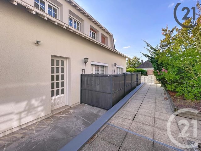 Afficher la photo en grand Appartement F2 à vendre - 2 pièces - 43.6 m2 - TROYES - 10 - CHAMPAGNE-ARDENNE - Century 21 Martinot Immobilier