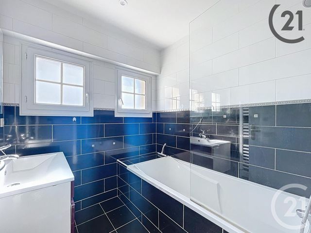 Afficher la photo en grand Appartement F2 à vendre - 2 pièces - 43.6 m2 - TROYES - 10 - CHAMPAGNE-ARDENNE - Century 21 Martinot Immobilier