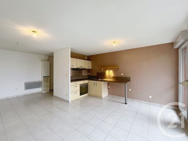Appartement F2 à louer - 2 pièces - 46.7 m2 - TROYES - 10 - CHAMPAGNE-ARDENNE - Century 21 Martinot Immobilier