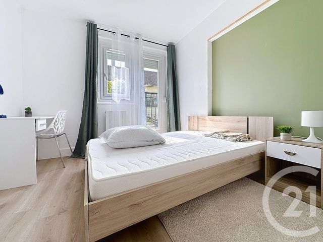 Appartement F4 à louer - 4 pièces - 75.04 m2 - ST ANDRE LES VERGERS - 10 - CHAMPAGNE-ARDENNE - Century 21 Martinot Immobilier