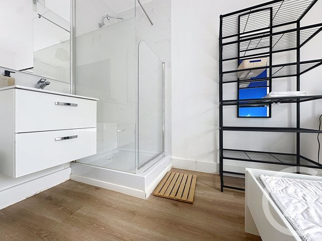 Appartement F4 à louer - 4 pièces - 75.04 m2 - ST ANDRE LES VERGERS - 10 - CHAMPAGNE-ARDENNE - Century 21 Martinot Immobilier