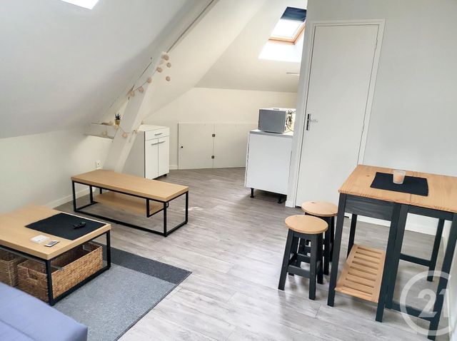 Appartement Studio à louer - 1 pièce - 16.3 m2 - TROYES - 10 - CHAMPAGNE-ARDENNE - Century 21 Martinot Immobilier