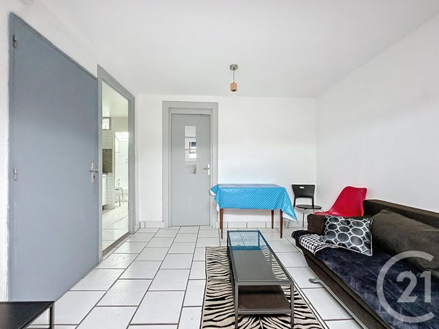Appartement T2 à louer - 2 pièces - 24.9 m2 - TROYES - 10 - CHAMPAGNE-ARDENNE - Century 21 Martinot Immobilier