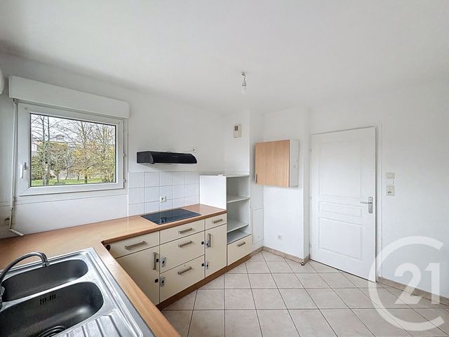 Appartement F4 à louer - 4 pièces - 88.0 m2 - STE SAVINE - 10 - CHAMPAGNE-ARDENNE - Century 21 Martinot Immobilier