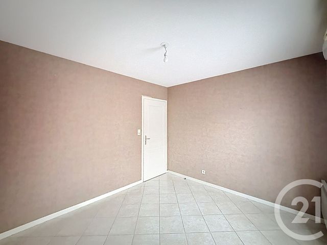 Appartement F4 à louer - 4 pièces - 88.0 m2 - STE SAVINE - 10 - CHAMPAGNE-ARDENNE - Century 21 Martinot Immobilier