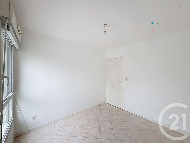 Appartement F4 à louer - 4 pièces - 88.0 m2 - STE SAVINE - 10 - CHAMPAGNE-ARDENNE - Century 21 Martinot Immobilier