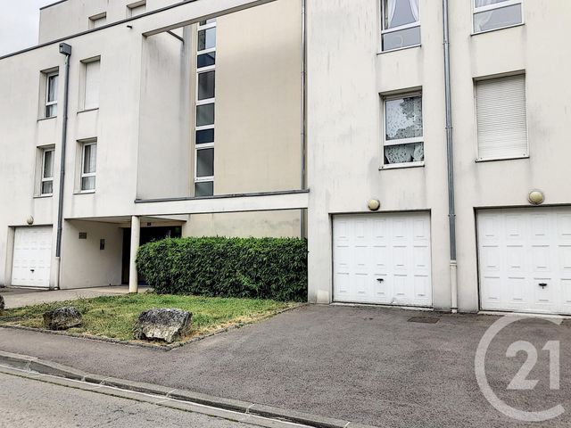 Appartement F4 à louer - 4 pièces - 88.0 m2 - STE SAVINE - 10 - CHAMPAGNE-ARDENNE - Century 21 Martinot Immobilier