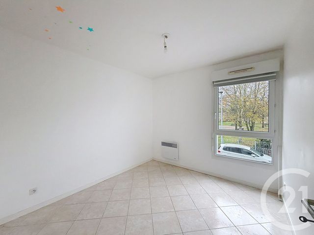 Appartement F4 à louer - 4 pièces - 88.0 m2 - STE SAVINE - 10 - CHAMPAGNE-ARDENNE - Century 21 Martinot Immobilier