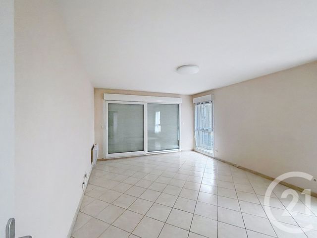 Appartement F4 à louer - 4 pièces - 88.0 m2 - STE SAVINE - 10 - CHAMPAGNE-ARDENNE - Century 21 Martinot Immobilier