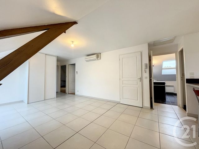 Appartement F4 à louer - 4 pièces - 63.0 m2 - TROYES - 10 - CHAMPAGNE-ARDENNE - Century 21 Martinot Immobilier