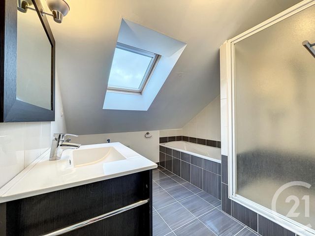 Appartement F4 à louer - 4 pièces - 63.0 m2 - TROYES - 10 - CHAMPAGNE-ARDENNE - Century 21 Martinot Immobilier