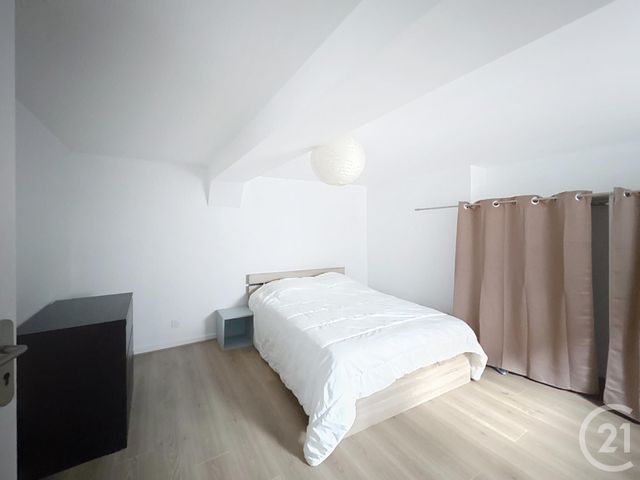 Appartement T4 à louer - 3 pièces - 73.6 m2 - TROYES - 10 - CHAMPAGNE-ARDENNE - Century 21 Martinot Immobilier