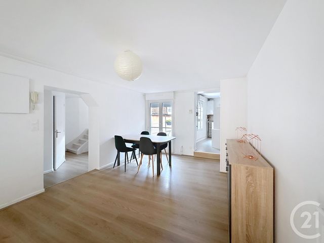 Appartement T4 à louer - 3 pièces - 73.6 m2 - TROYES - 10 - CHAMPAGNE-ARDENNE - Century 21 Martinot Immobilier