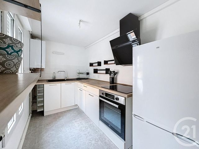 Appartement T4 à louer - 3 pièces - 73.6 m2 - TROYES - 10 - CHAMPAGNE-ARDENNE - Century 21 Martinot Immobilier