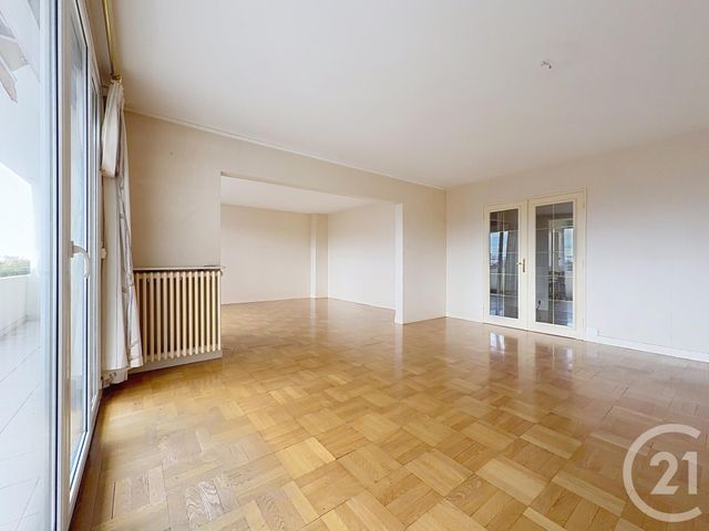 Afficher la photo en grand Appartement F5 à vendre - 5 pièces - 141.38 m2 - TROYES - 10 - CHAMPAGNE-ARDENNE - Century 21 Martinot Immobilier