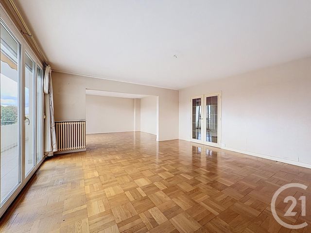 Afficher la photo en grand Appartement F5 à vendre - 5 pièces - 141.38 m2 - TROYES - 10 - CHAMPAGNE-ARDENNE - Century 21 Martinot Immobilier