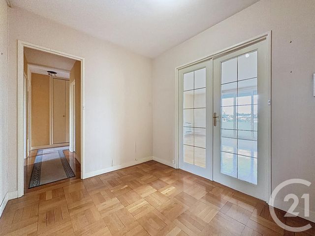 Afficher la photo en grand Appartement F5 à vendre - 5 pièces - 141.38 m2 - TROYES - 10 - CHAMPAGNE-ARDENNE - Century 21 Martinot Immobilier