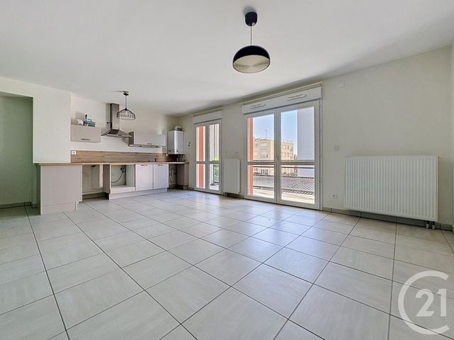 Appartement à vendre - 3 pièces - 61.76 m2 - TROYES - 10 - CHAMPAGNE-ARDENNE - Century 21 Martinot Immobilier