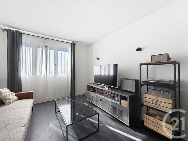 Afficher la photo en grand Appartement F4 à vendre - 4 pièces - 76.0 m2 - TROYES - 10 - CHAMPAGNE-ARDENNE - Century 21 Martinot Immobilier