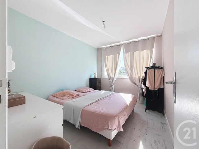 Afficher la photo en grand Appartement F4 à vendre - 4 pièces - 76.0 m2 - TROYES - 10 - CHAMPAGNE-ARDENNE - Century 21 Martinot Immobilier