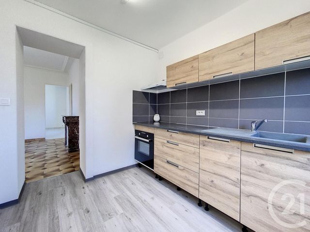 Appartement à louer - 2 pièces - 41.1 m2 - TROYES - 10 - CHAMPAGNE-ARDENNE - Century 21 Martinot Immobilier