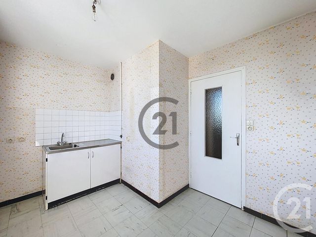 Appartement T2 à vendre - 2 pièces - 48.35 m2 - TROYES - 10 - CHAMPAGNE-ARDENNE - Century 21 Martinot Immobilier