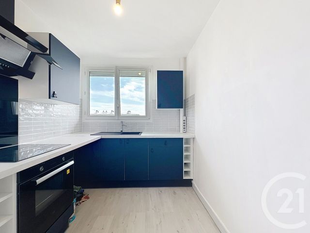 Appartement F2 à louer - 2 pièces - 45.45 m2 - ST ANDRE LES VERGERS - 10 - CHAMPAGNE-ARDENNE - Century 21 Martinot Immobilier