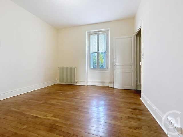 Appartement à louer - 2 pièces - 47.0 m2 - LA CHAPELLE ST LUC - 10 - CHAMPAGNE-ARDENNE - Century 21 Martinot Immobilier